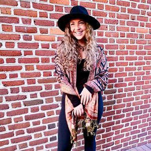 Meet your Posher, Erika